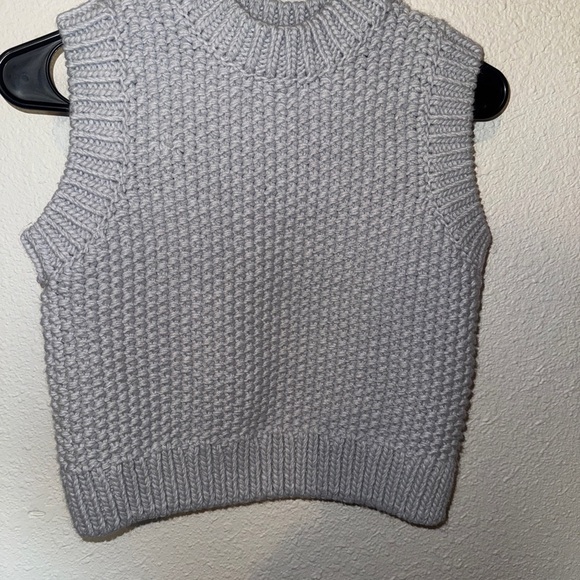 H&M Light Gray/Light Blue Knit Sweater Vest - Picture 1 of 3